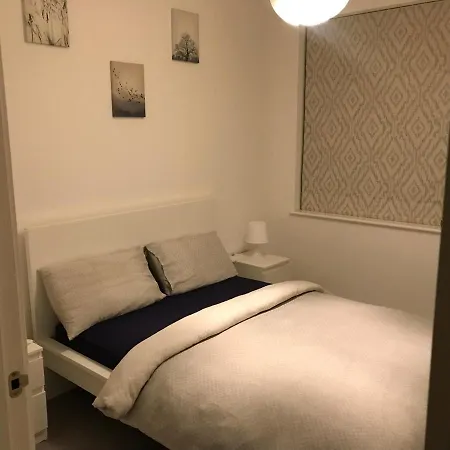 Private Room & Private Bathroom In Park Royal